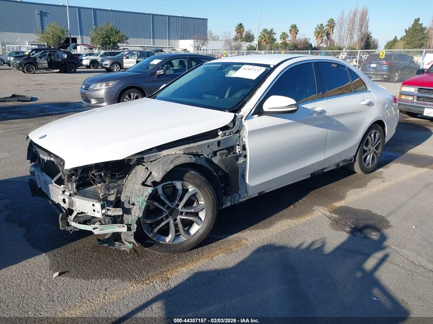 Mercedes-Benz C 300 2.0L I-4 DI, DOHC, VVT, TURBO, 241HP Rear Wheel | Mobile.bg � ����������� 2