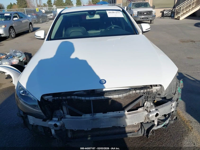 Mercedes-Benz C 300 2.0L I-4 DI, DOHC, VVT, TURBO, 241HP Rear Wheel | Mobile.bg � ����������� 13