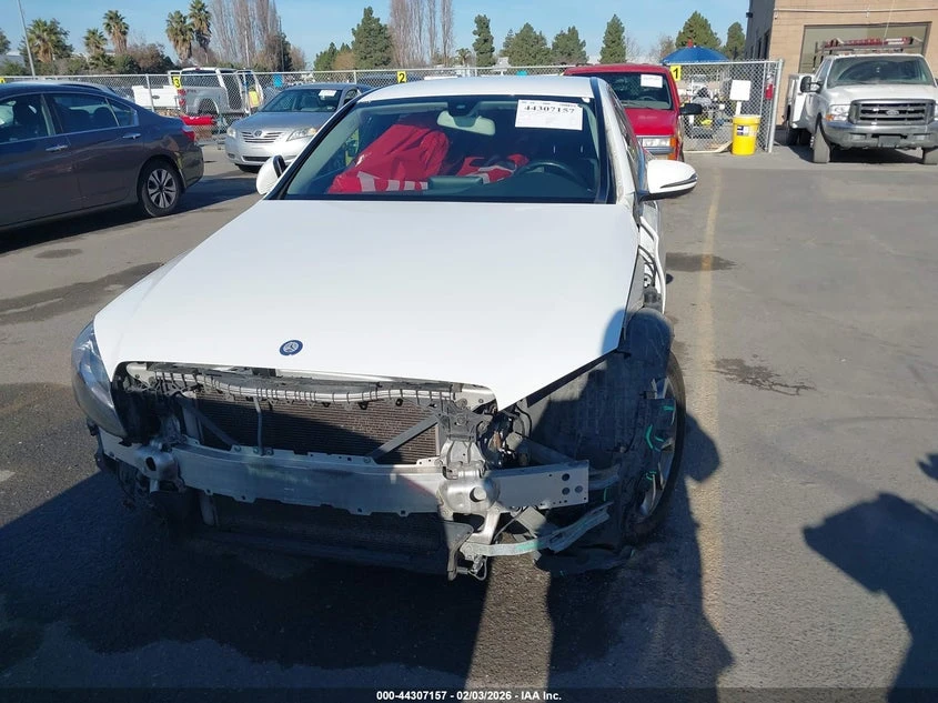 Mercedes-Benz C 300 2.0L I-4 DI, DOHC, VVT, TURBO, 241HP Rear Wheel | Mobile.bg � ����������� 6