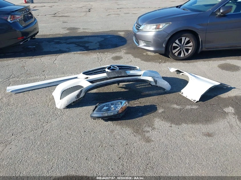 Mercedes-Benz C 300 2.0L I-4 DI, DOHC, VVT, TURBO, 241HP Rear Wheel | Mobile.bg � ����������� 12