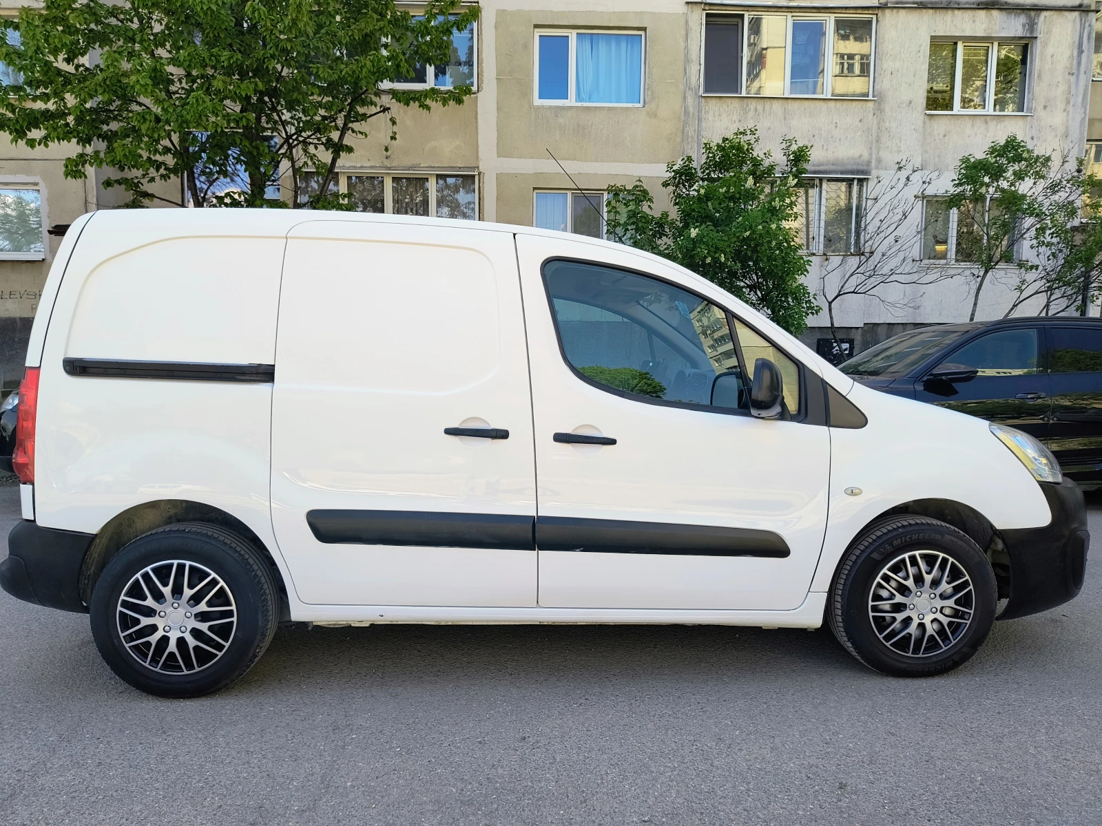 Citroen Berlingo 1.6HDi/KLIMA/2016, снимка 4 - Автомобили и джипове - 54429914