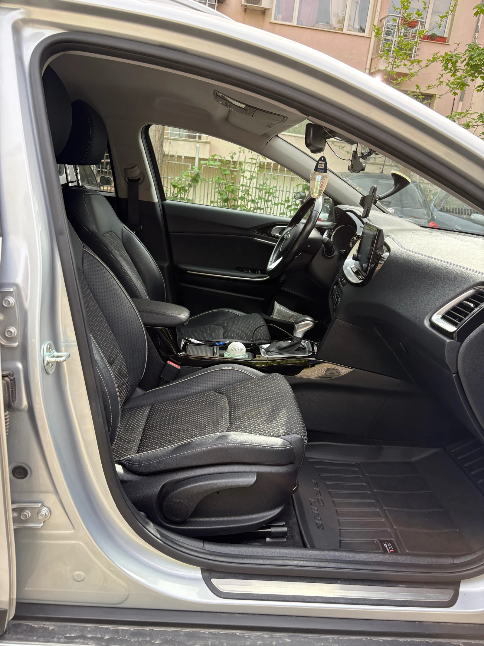 Kia XCeed 1.4T-GDI, снимка 11 - Автомобили и джипове - 54464586