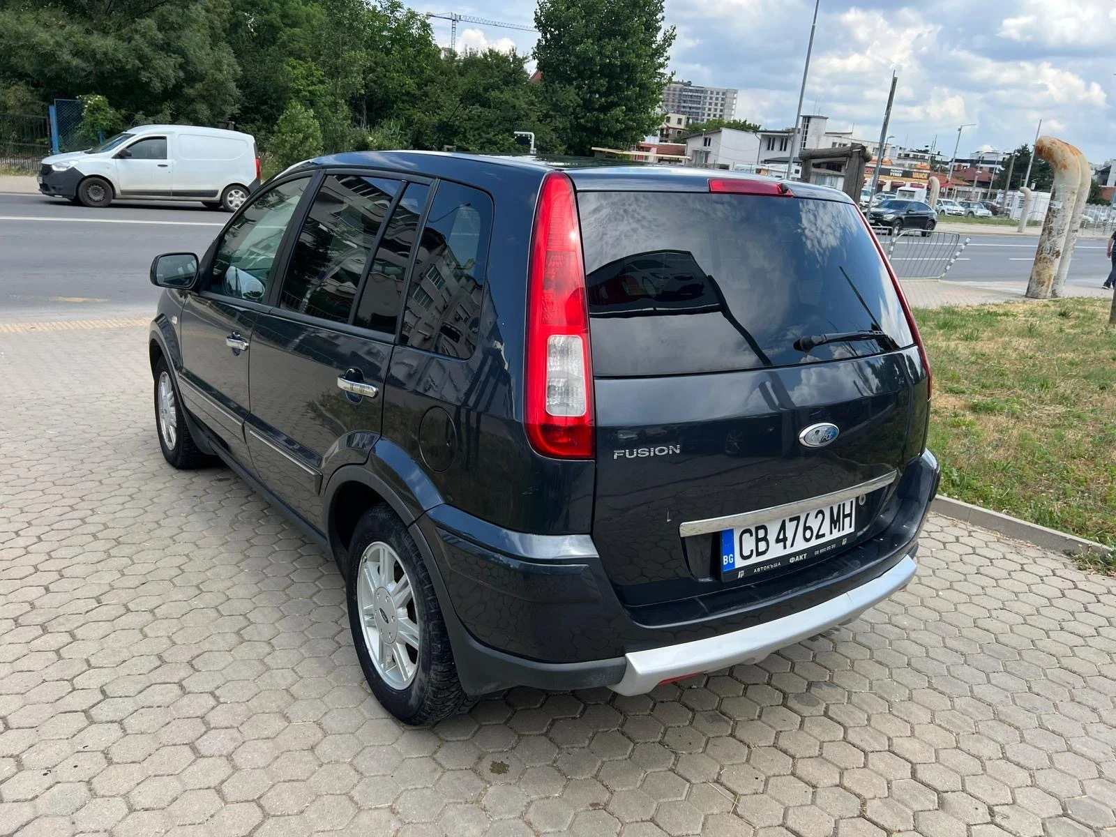 Ford Fusion 1.4i/ГАЗ, снимка 6 - Автомобили и джипове - 55012765