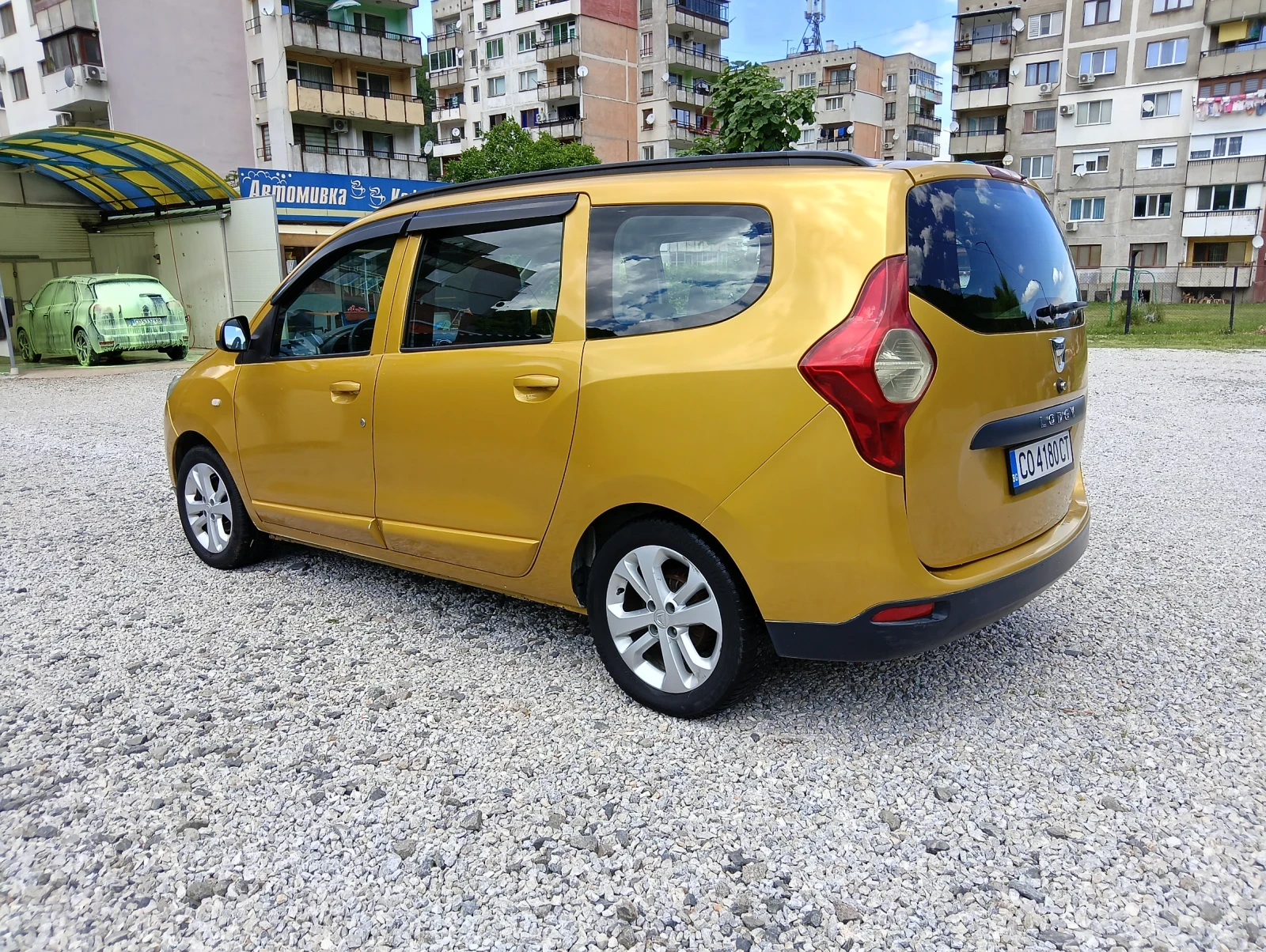 Dacia Lodgy 1.5 бензин газ , снимка 3 - Автомобили и джипове - 55034554
