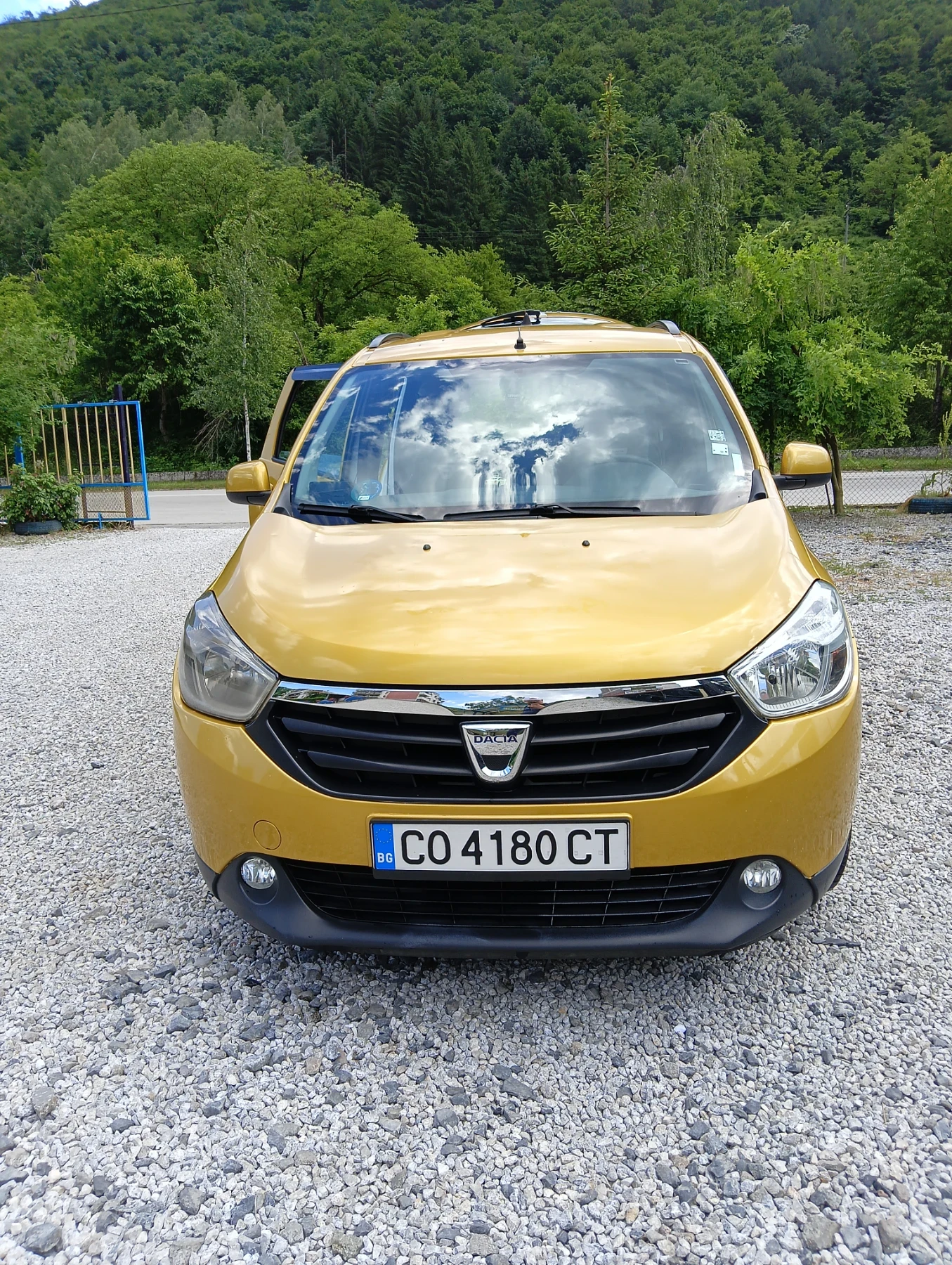 Dacia Lodgy 1.5 бензин газ , снимка 5 - Автомобили и джипове - 55034554