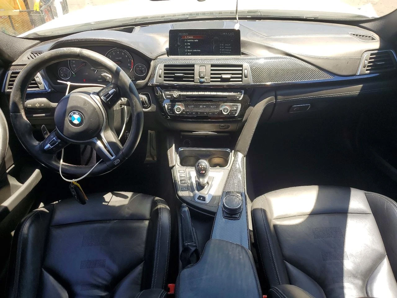 BMW M3 * CARBON* HEAD-UP* CAMERA* HARMAN KARDON* BUY NOW*, снимка 8 - Автомобили и джипове - 55119889