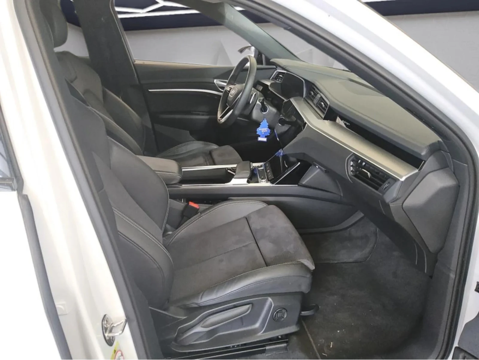 Audi E-Tron 55 SPORTBACK S-LINE 95KWH 49000KM., снимка 5 - Автомобили и джипове - 55441232