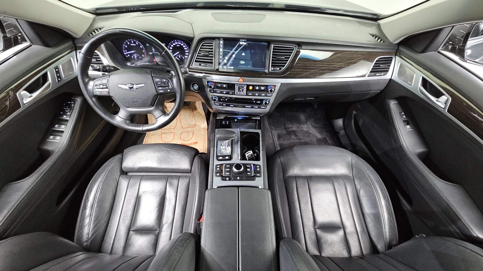 Genesis G80 3.3* HUD* BLIND SPOT* ЕЛ. БАГАЖНИК* 360* КРАЙНА ЦЕ, снимка 7 - Автомобили и джипове - 55594211