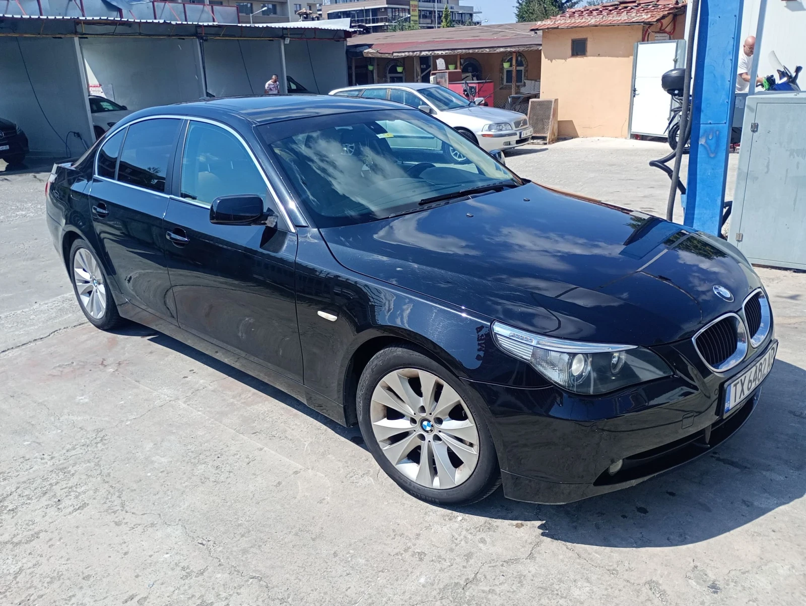 BMW 523, снимка 2 - Автомобили и джипове - 55651121