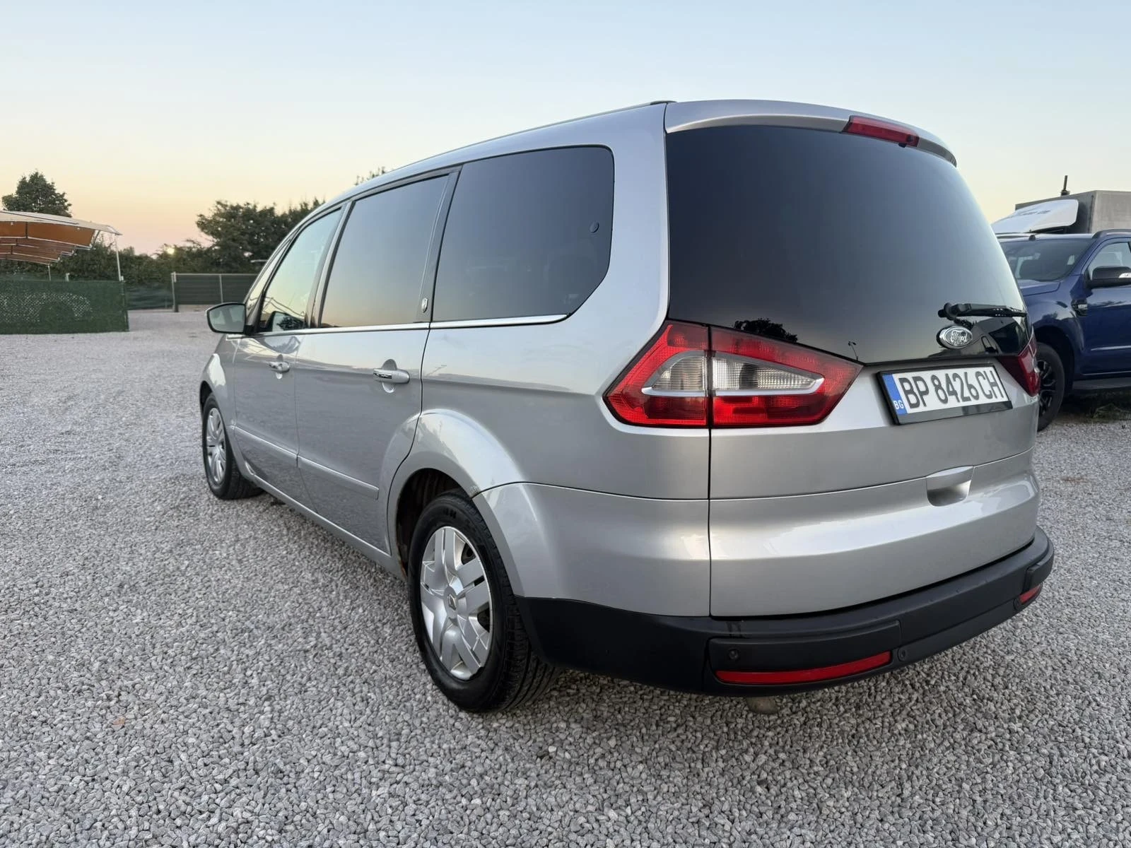 Ford Galaxy 2.0tdi - 140ps / 7 местен / Ghia , снимка 4 - Автомобили и джипове - 55671776