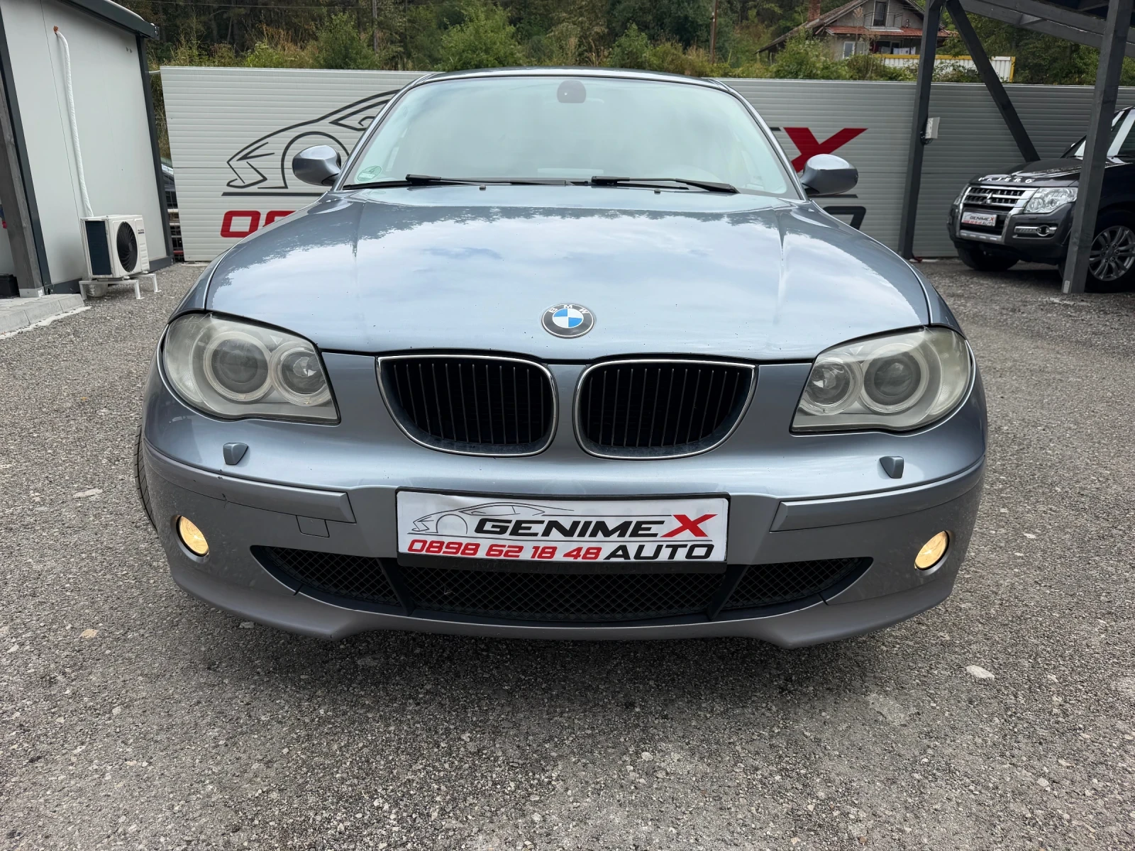 BMW 120 I* AUTOMAT* NAVI* UNIKAT* , снимка 2 - Автомобили и джипове - 55851006