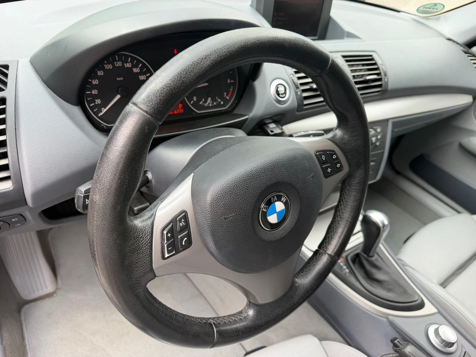 BMW 120 I* AUTOMAT* NAVI* UNIKAT* , снимка 9 - Автомобили и джипове - 55851006