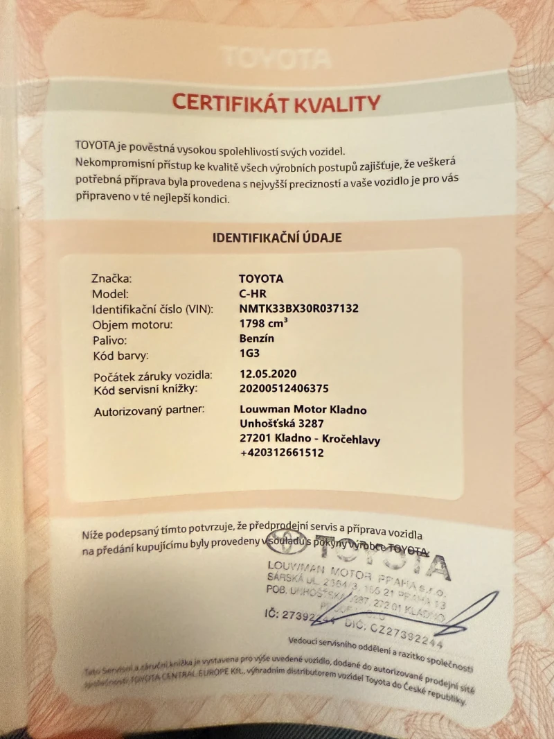 Toyota C-HR 1.8 Hybrid , снимка 8 - Автомобили и джипове - 52974437