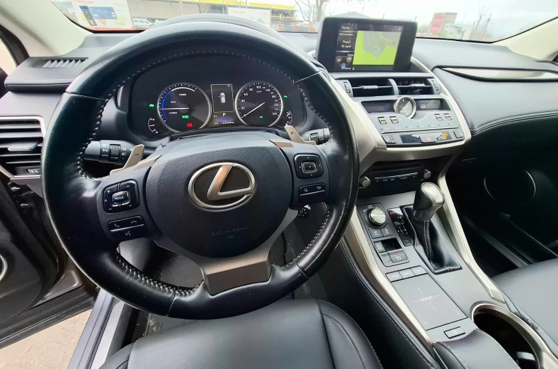 Lexus NX 300h, снимка 9 - Автомобили и джипове - 53189862