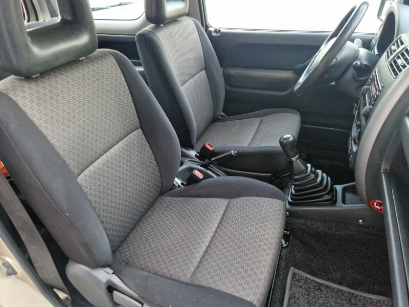 Suzuki Jimny 1.5DDIS 98000км!! 4х4!, снимка 10 - Автомобили и джипове - 53344707