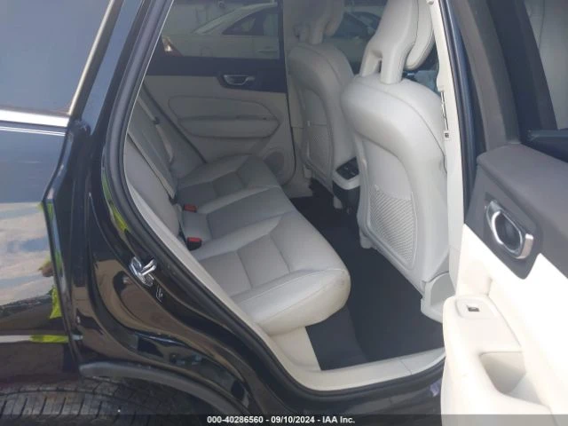 Volvo XC60 T6 INSCRIPTION | КРАЙНА ЦЕНА | СЕРВИЗНА!, снимка 11 - Автомобили и джипове - 47449253