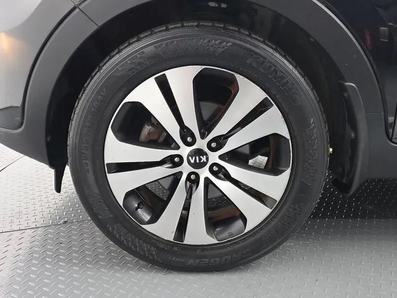 Kia Sportage R 2WD TOP OF THE LINE, снимка 5 - Автомобили и джипове - 55789176