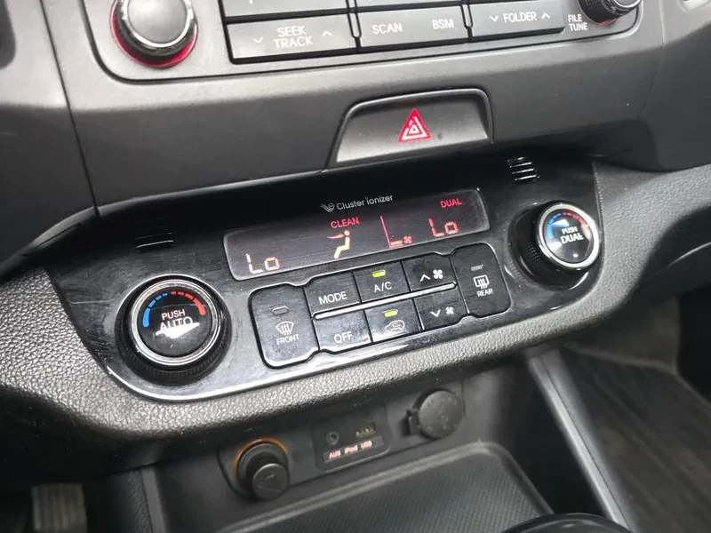 Kia Sportage R 2WD TOP OF THE LINE, снимка 15 - Автомобили и джипове - 55789176