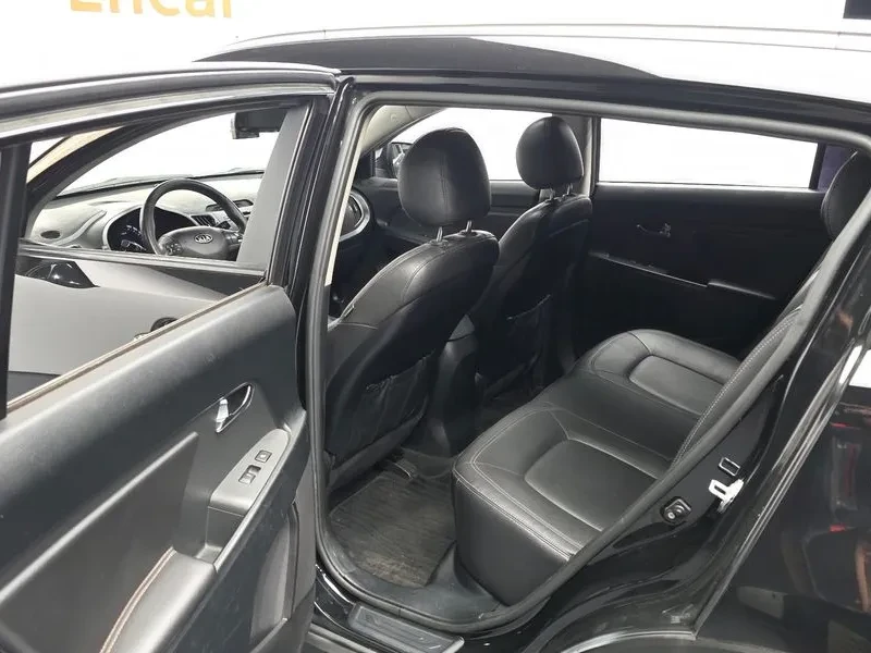 Kia Sportage R 2WD TOP OF THE LINE, снимка 12 - Автомобили и джипове - 55789176