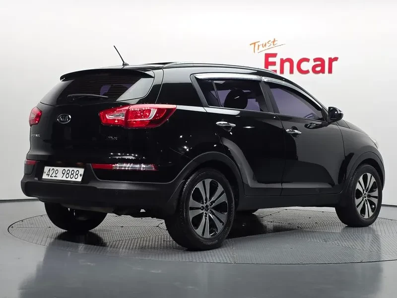 Kia Sportage R 2WD TOP OF THE LINE, снимка 2 - Автомобили и джипове - 55789176