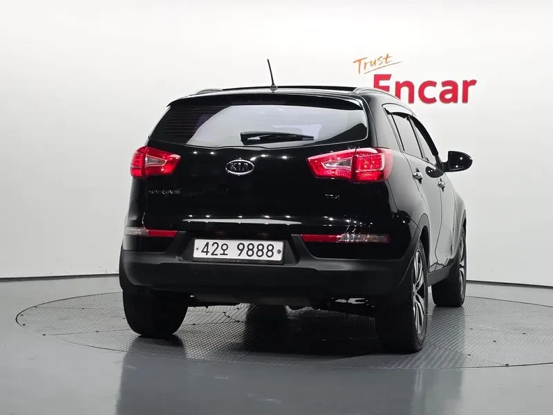 Kia Sportage R 2WD TOP OF THE LINE, снимка 4 - Автомобили и джипове - 55789176