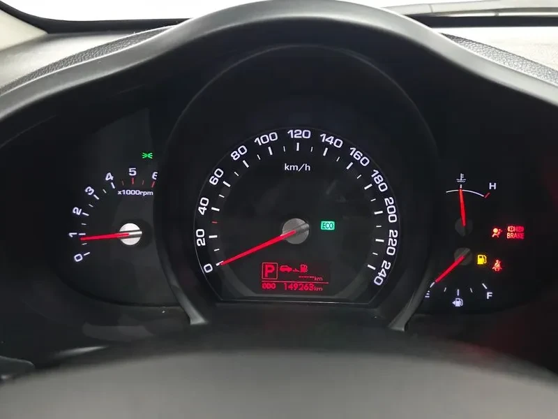 Kia Sportage R 2WD TOP OF THE LINE, снимка 8 - Автомобили и джипове - 55789176