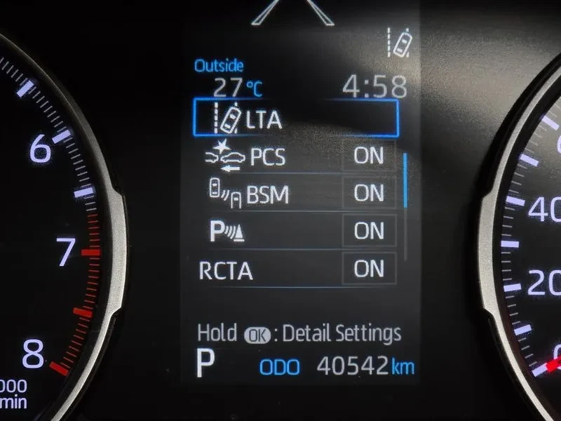 Toyota Rav4  2.5 2Wd, снимка 16 - Автомобили и джипове - 56131147