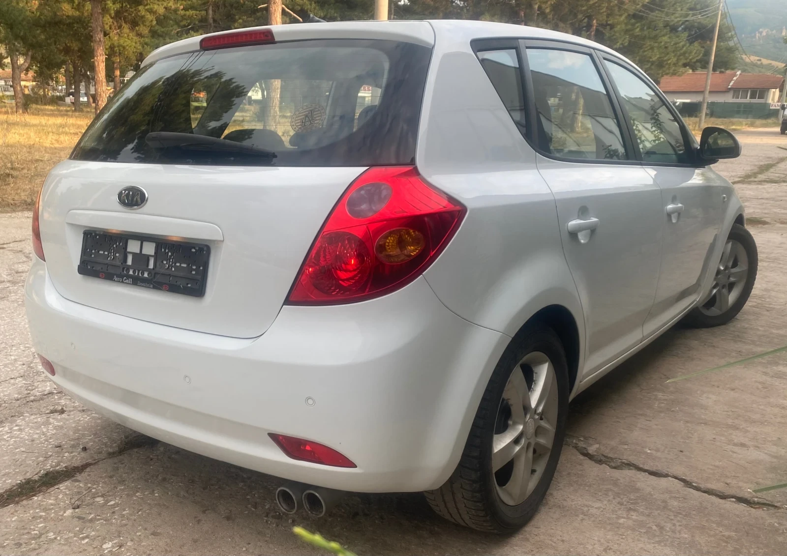 Kia Ceed 2.0i 143  - изображение 5