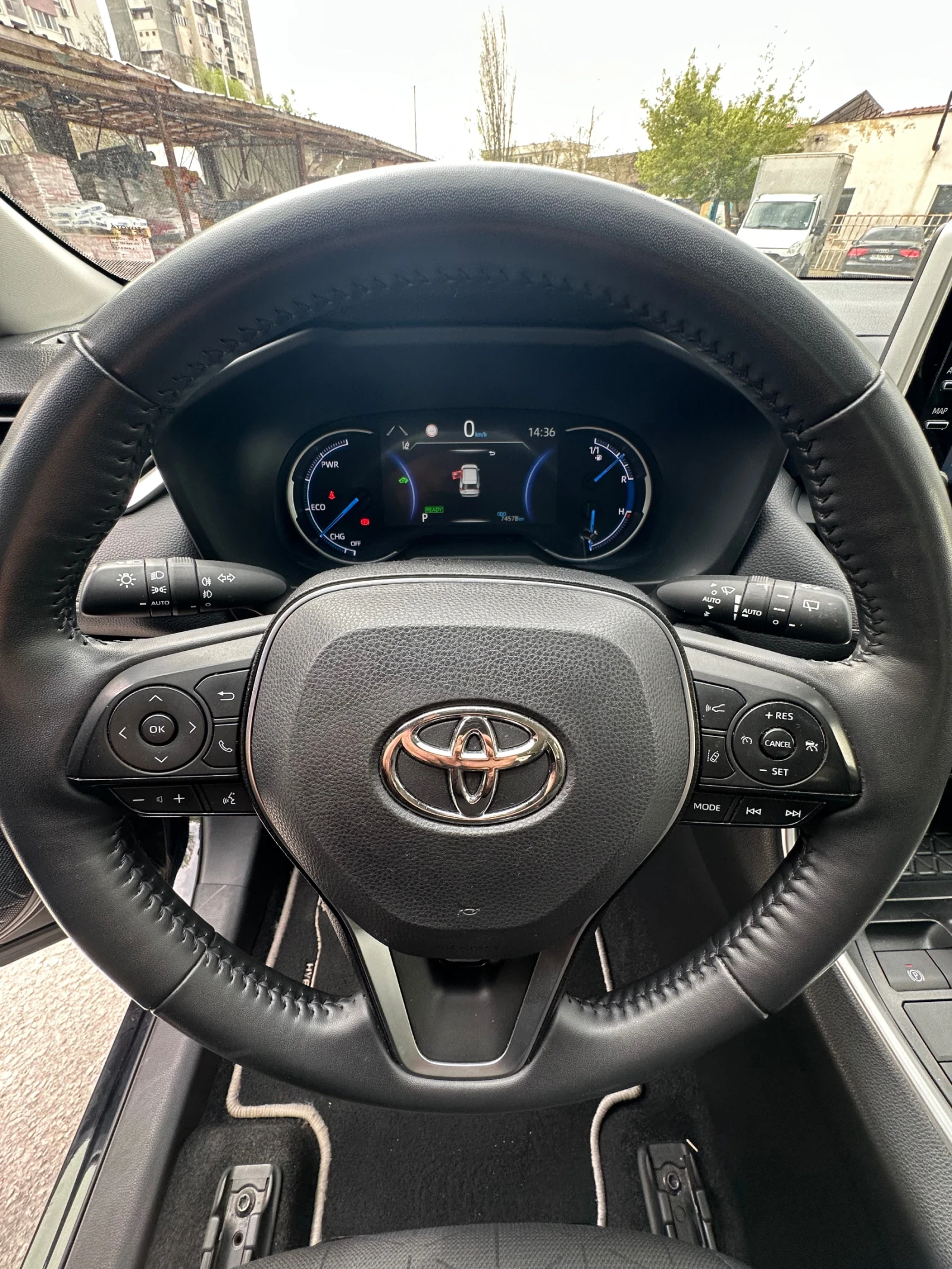 Toyota Rav4 2.5 налична 4x4 * AHK, Navi, LED, el Hec - изображение 8