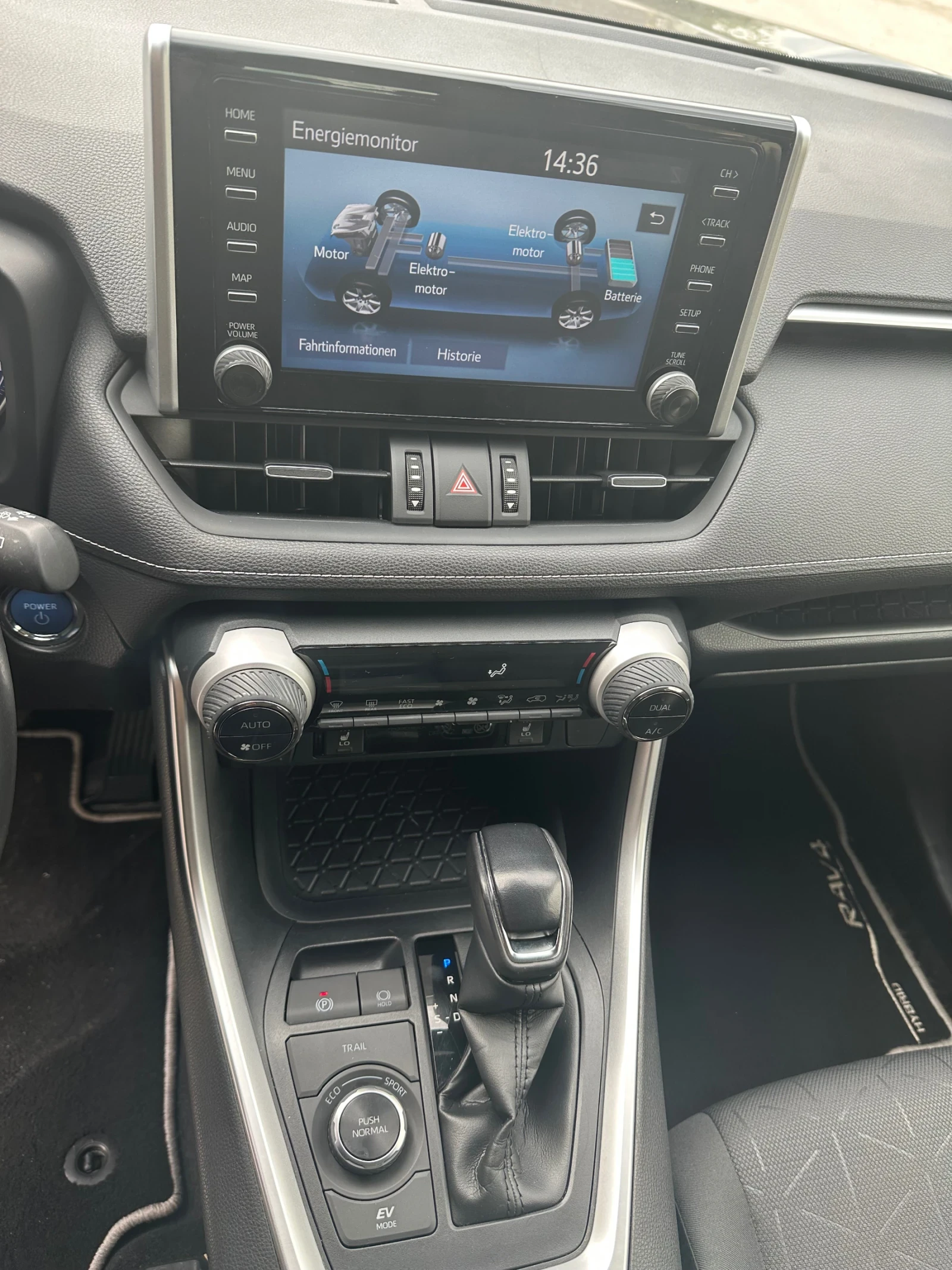 Toyota Rav4 2.5 налична 4x4 * AHK, Navi, LED, el Hec - изображение 9