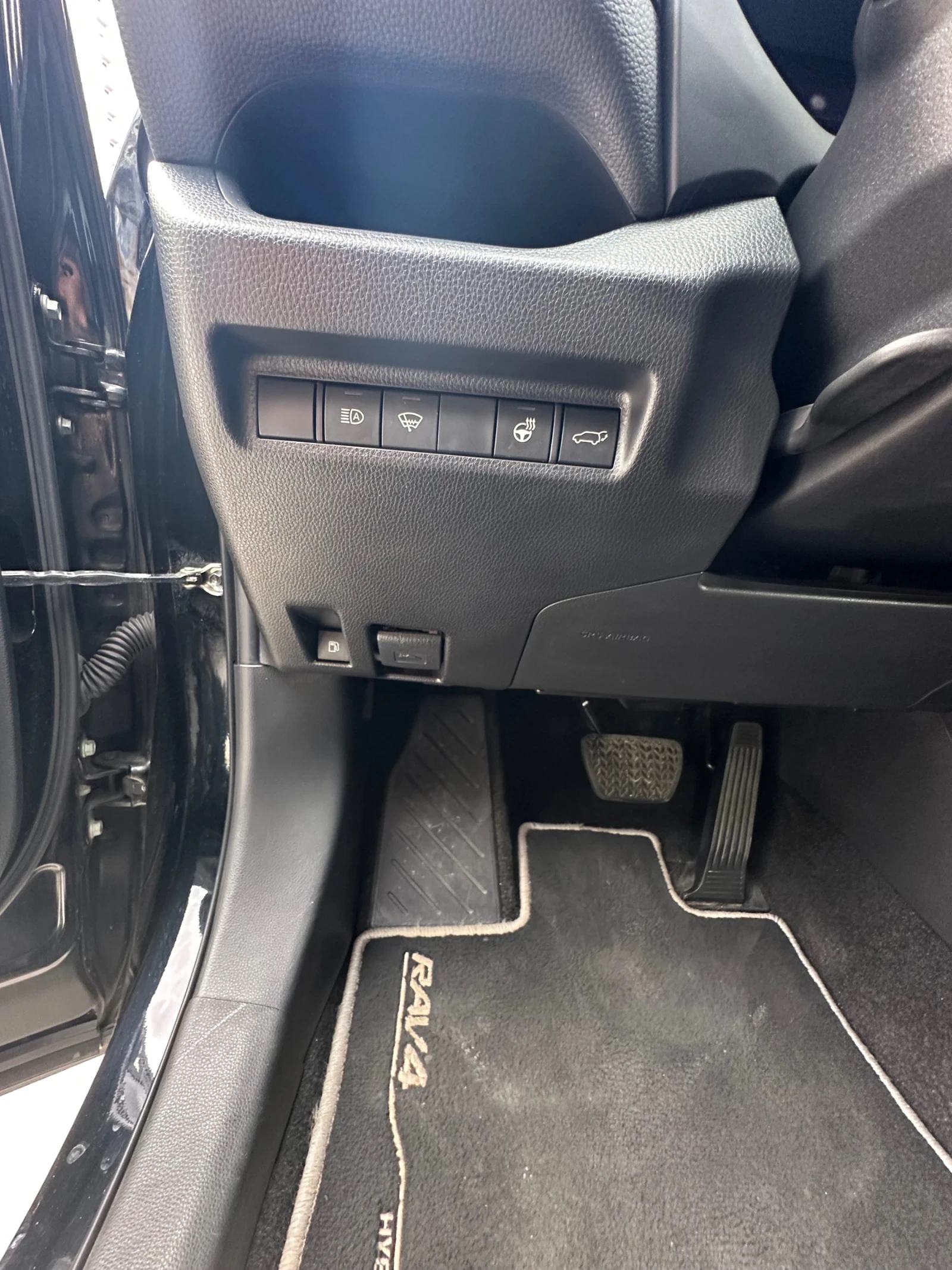 Toyota Rav4 2.5 налична 4x4 * AHK, Navi, LED, el Hec - изображение 6