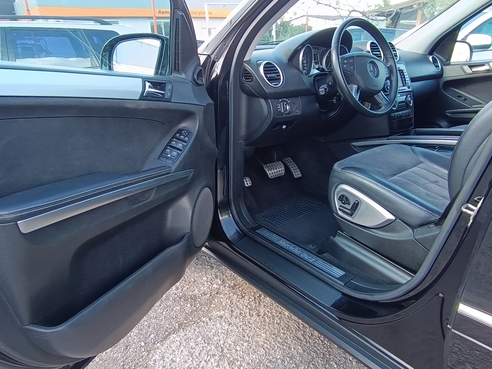 Mercedes-Benz ML 500 -306к.с.!!!  146 ХИЛ.КМ !!! ШВЕЙЦАРИЯ  !!! НОВ  - изображение 6