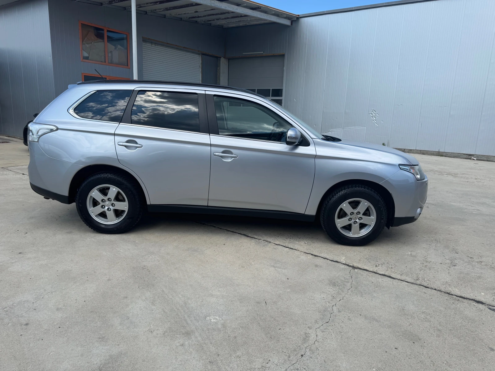 Mitsubishi Outlander 2.2Di-D 135800km.100% - изображение 3