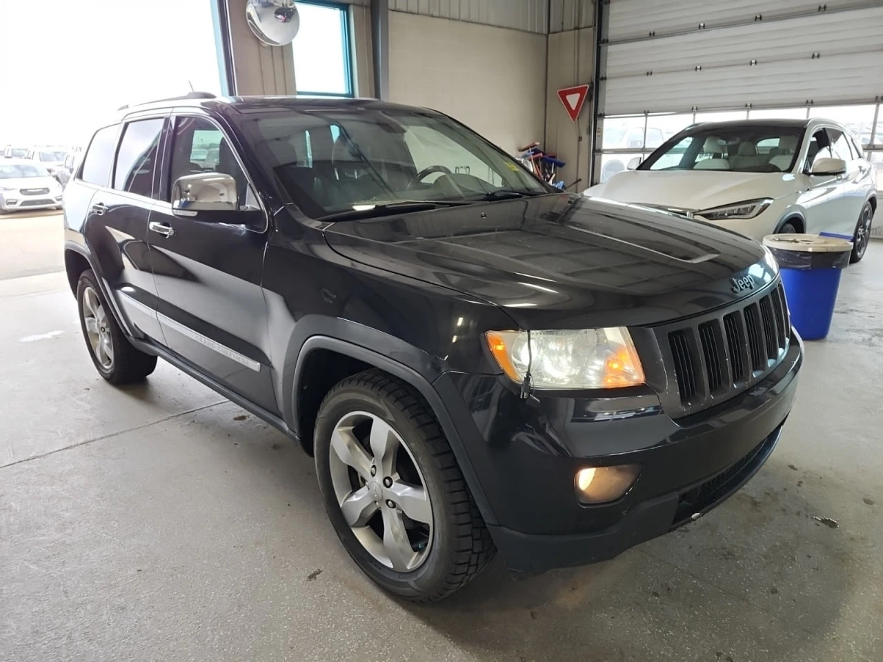 Jeep Grand cherokee AWD * CARFAX * АвтоКредит * Цена до България*  - изображение 2