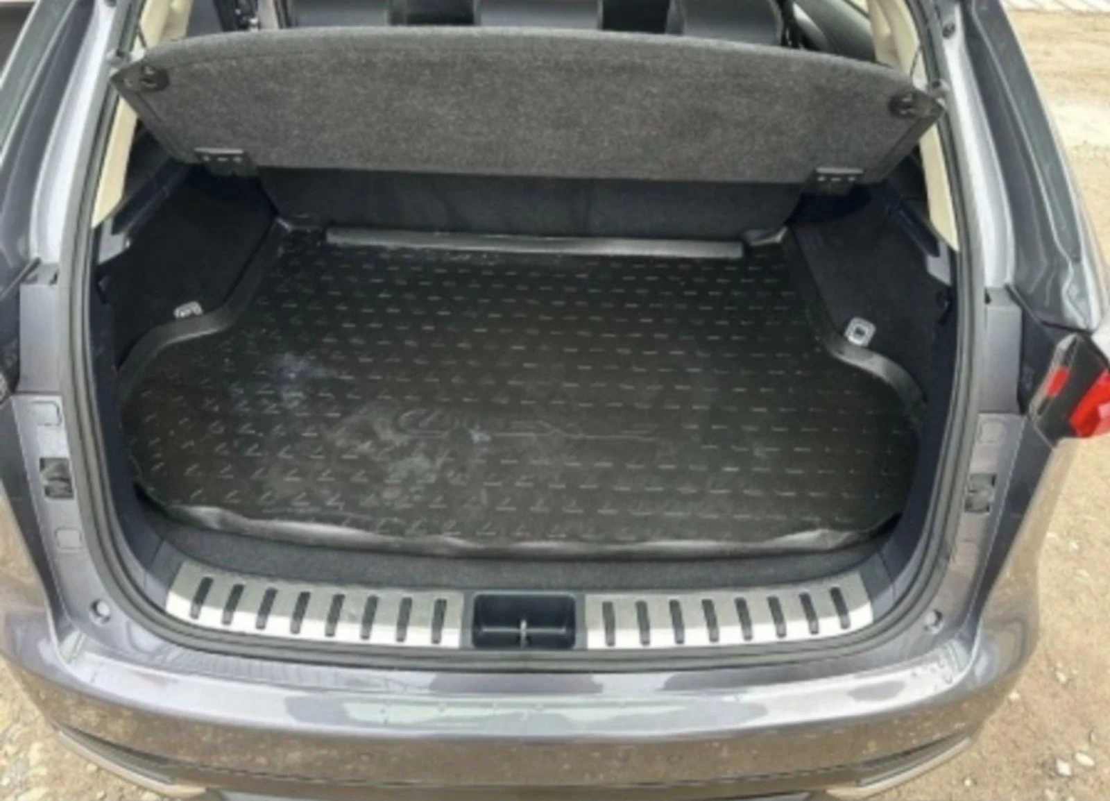 Lexus NX 300h  - изображение 7