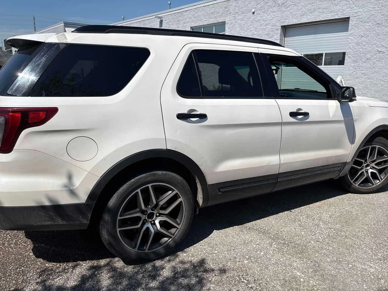 Ford Explorer * Sport * CARFAX * БЕЗ ПЪРВОНАЧАЛНА ВНОСКА, снимка 3 - Автомобили и джипове - 54677535