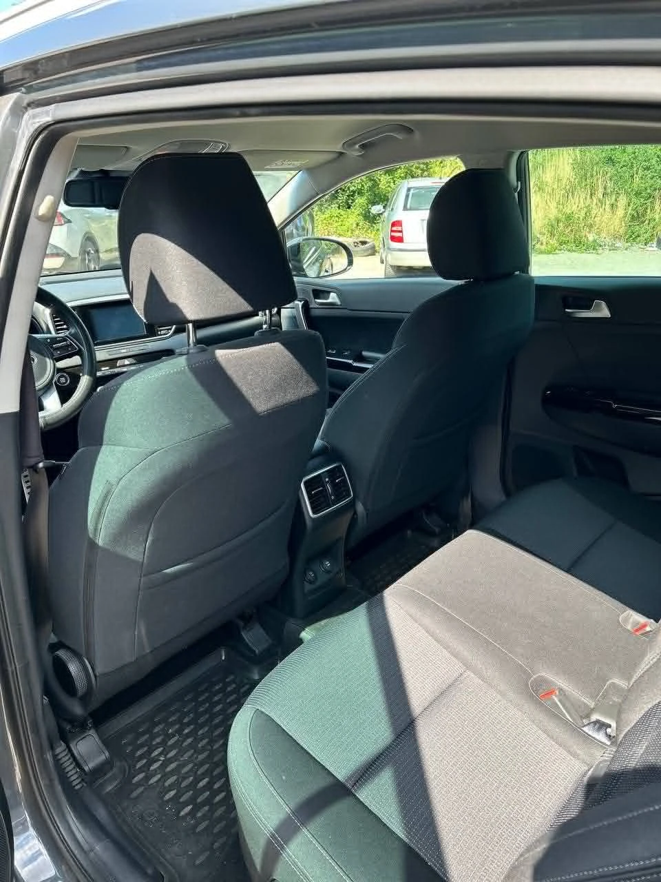Kia Sportage, снимка 2 - Автомобили и джипове - 55267211
