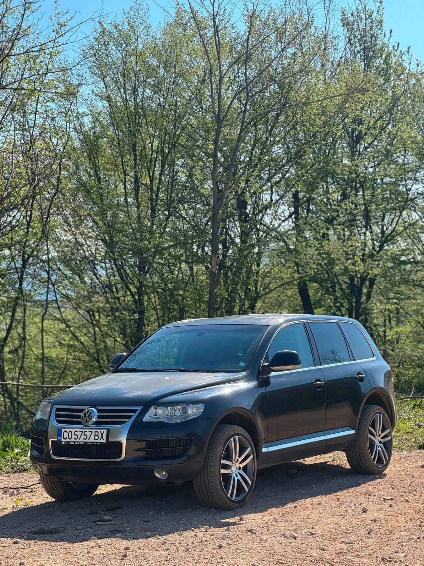 VW Touareg 3.0 224 Ръчка!, снимка 2 - Автомобили и джипове - 55295747
