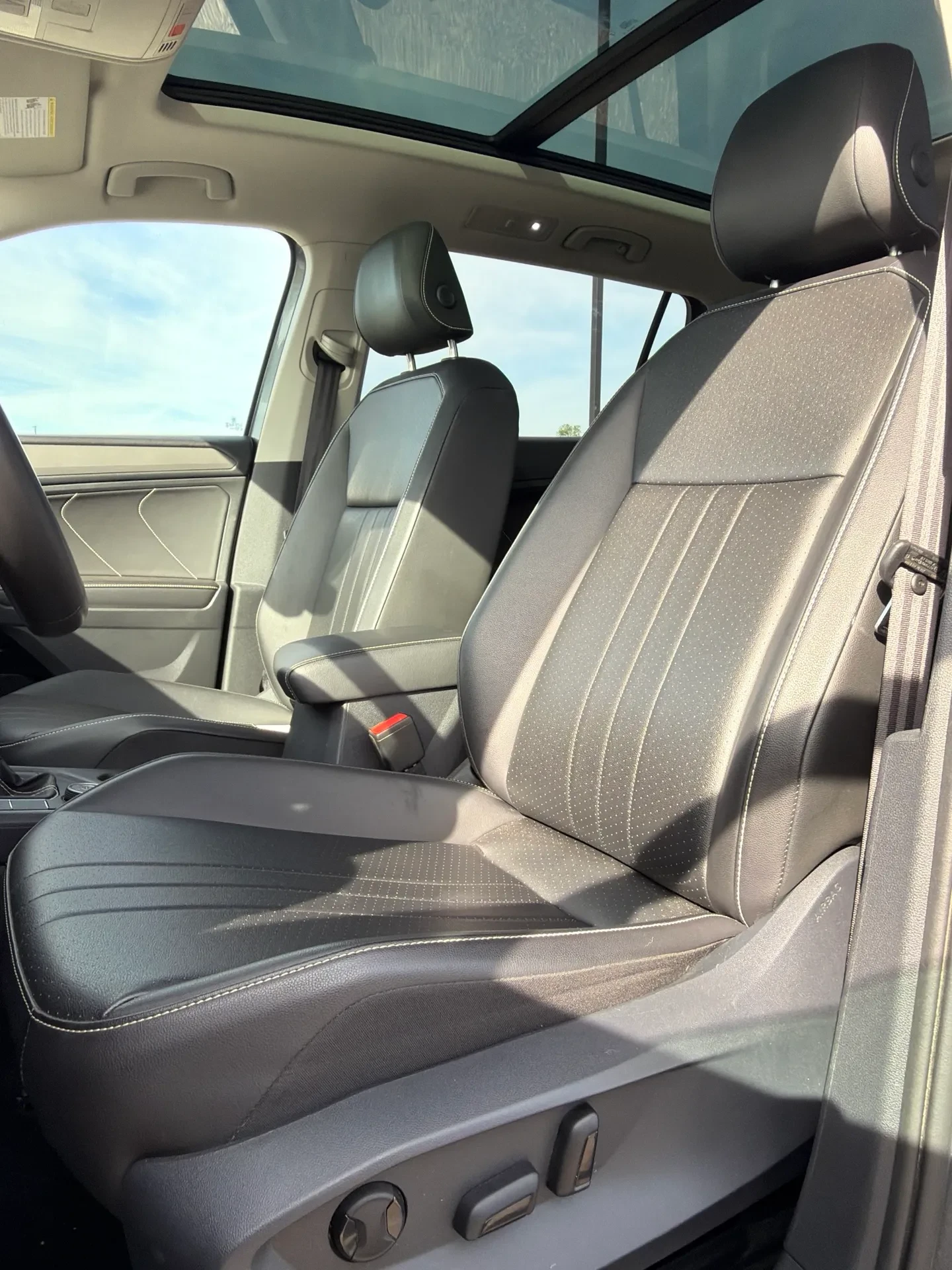 VW Tiguan 2.0T Comfortine* CARFAX* ����� �� �����������*  | Mobile.bg � ����������� 8