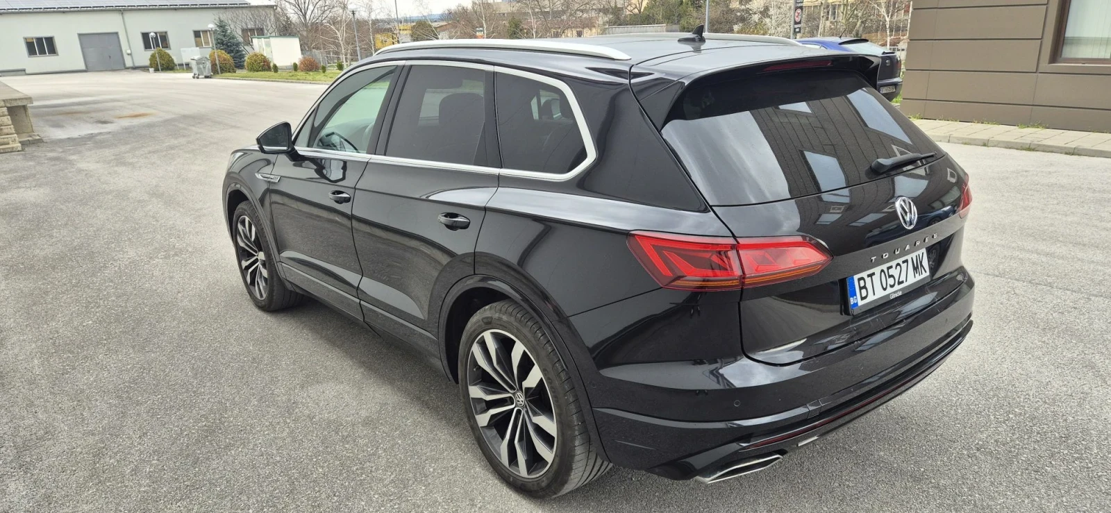 VW Touareg V6 TDI 4MOTION R-line Всички екстри, снимка 12 - Автомобили и джипове - 55804974