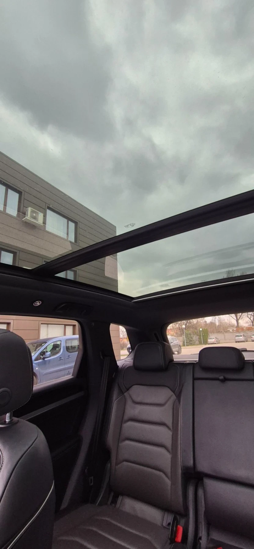 VW Touareg V6 TDI 4MOTION R-line Всички екстри, снимка 11 - Автомобили и джипове - 55804974