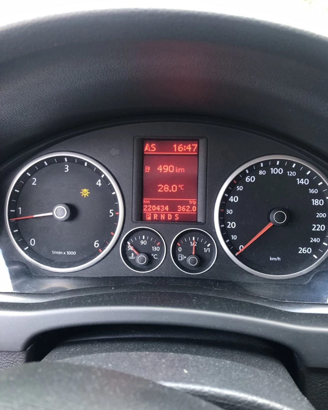 VW Tiguan VW Tiguan 2.0 TDI HIGHLINE 4MOTION /4x4/ ПАНОРАМА, снимка 13 - Автомобили и джипове - 55851505