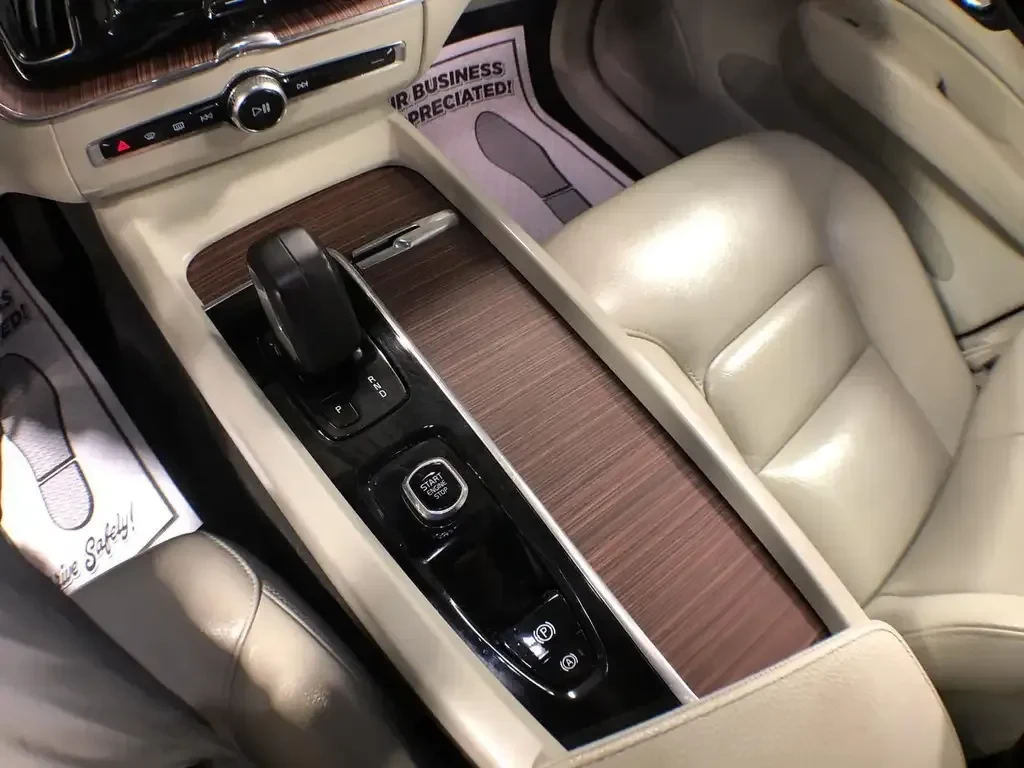 Volvo XC60 Recharge T8 eAWD Inscription Expression | PHEV, снимка 12 - Автомобили и джипове - 56213596