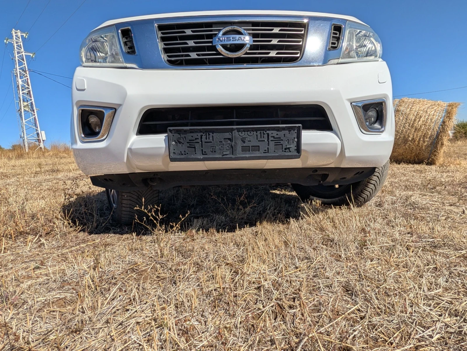 Nissan Navara, снимка 11 - Автомобили и джипове - 56363570
