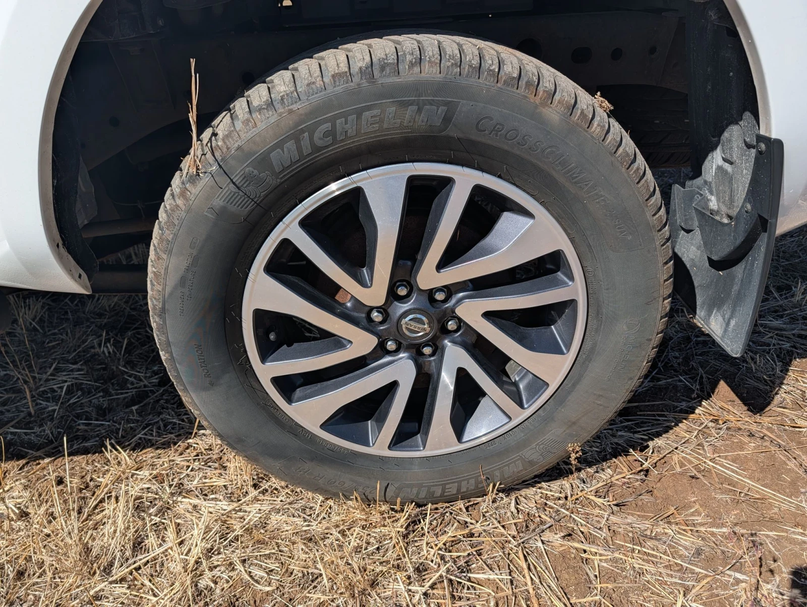 Nissan Navara, снимка 7 - Автомобили и джипове - 56363570