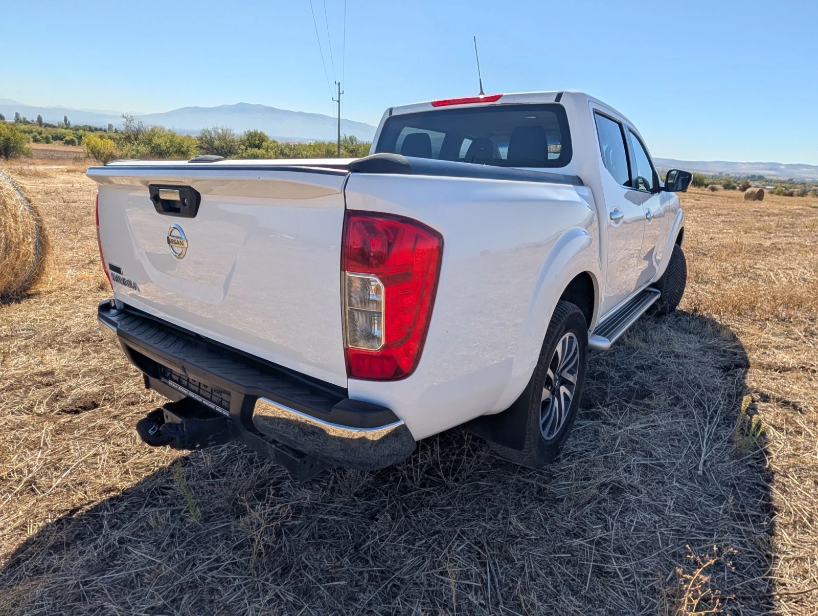 Nissan Navara, снимка 15 - Автомобили и джипове - 56363570
