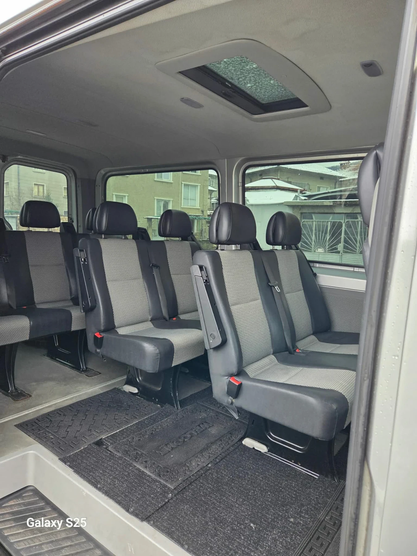 Mercedes-Benz Sprinter 215 CDI 150кс* 9Местен* ФуллЕкстри* , снимка 5 - Бусове и автобуси - 54137431