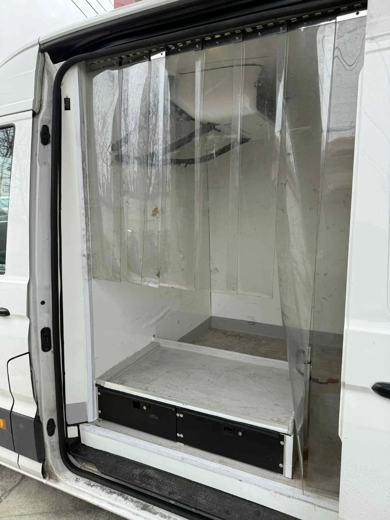 VW Crafter, снимка 4 - Бусове и автобуси - 55953475