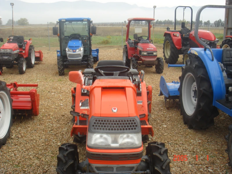 Трактор Kubota СКАЙТРАК, снимка 2 - Селскостопанска техника - 52286431