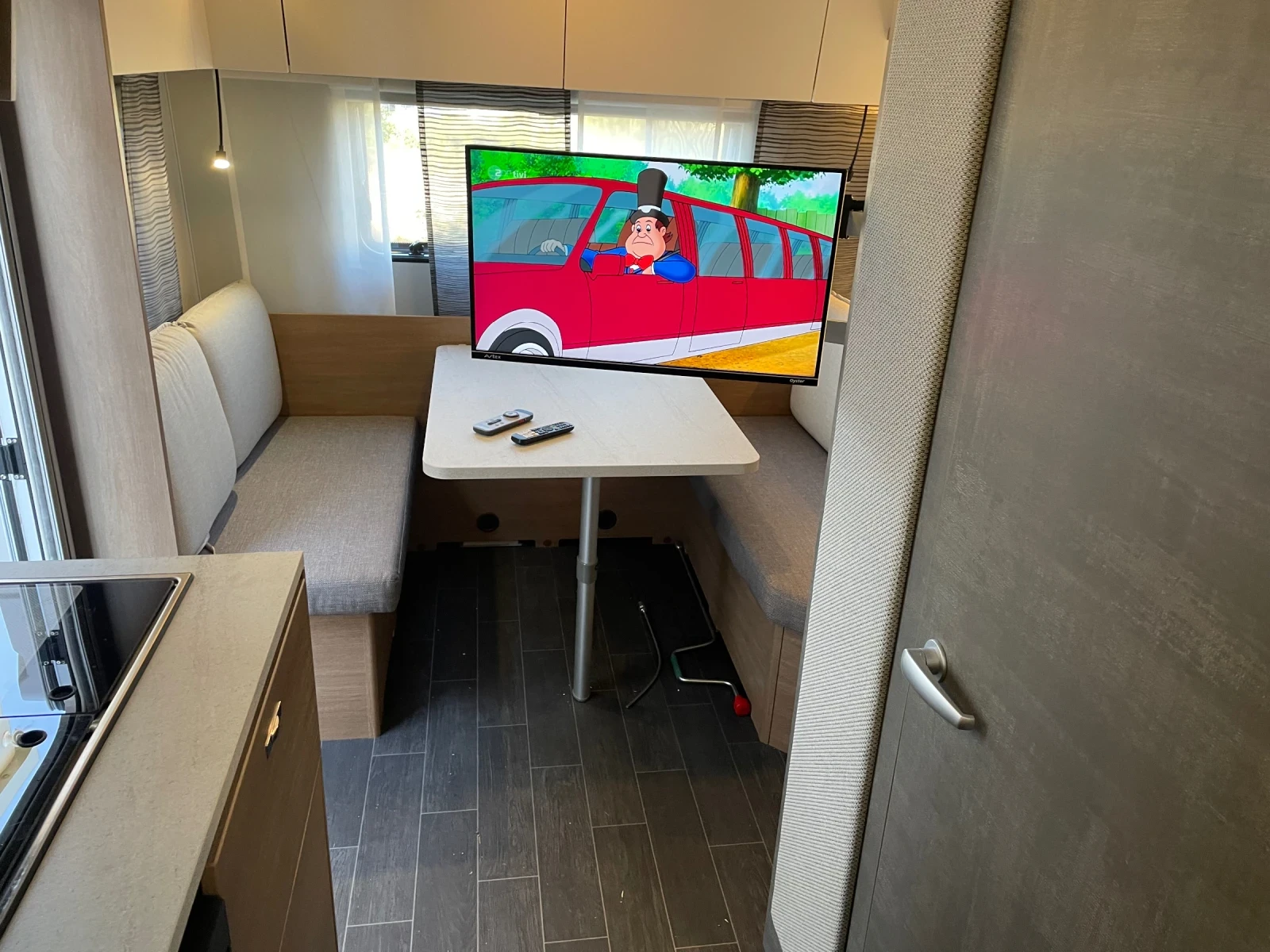 Каравана Tabbert SENARA 460 E, снимка 15 - Каравани и кемпери - 55682232